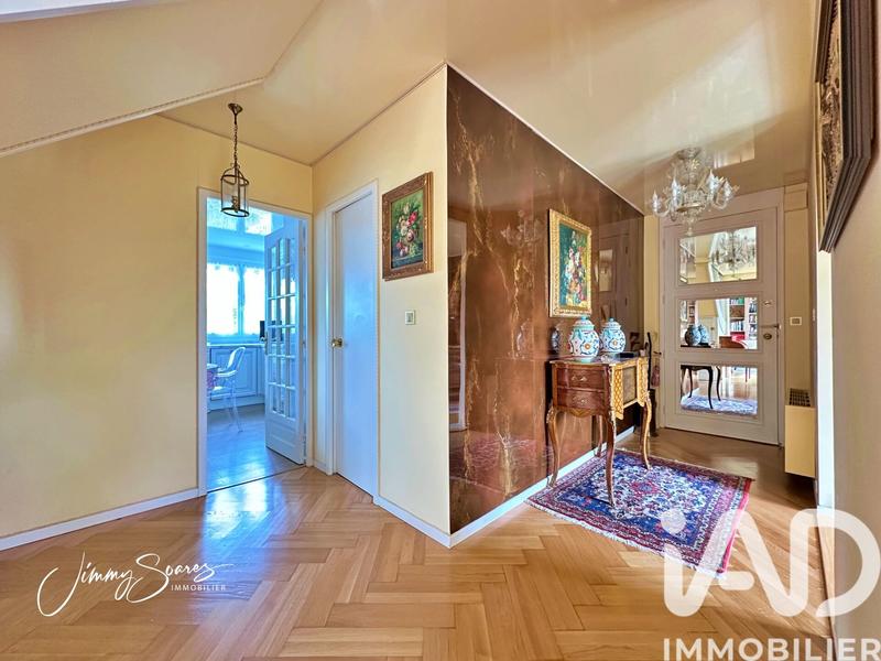 Maison - 170 m² - 6 pièces