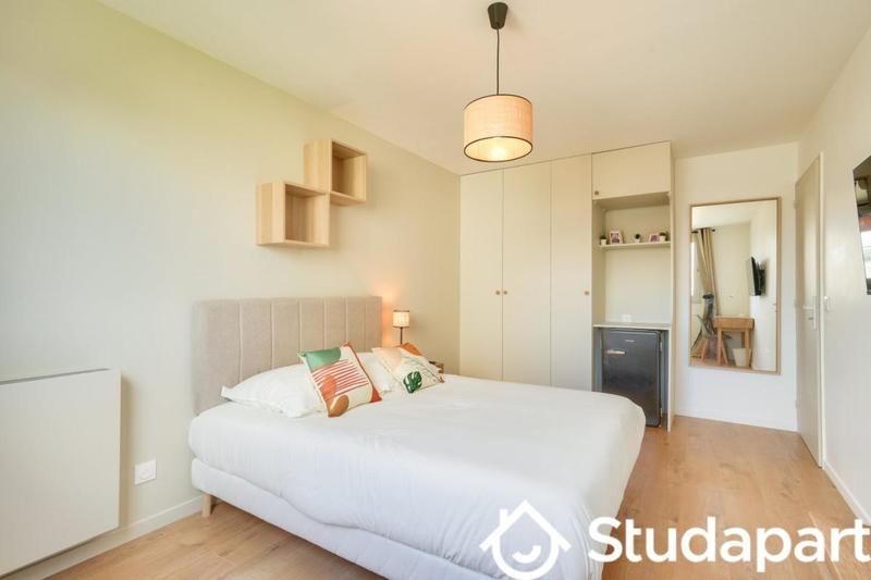 Chambre - 10 m² - 1 pièce