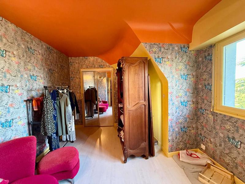 Maison - 198 m² - 6 pièces