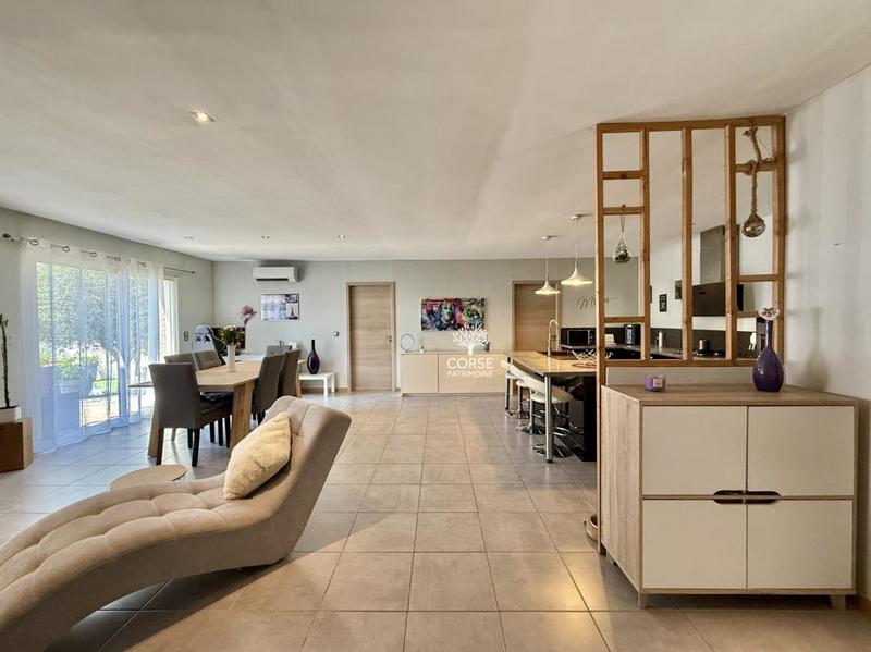 Maison - 190 m² - 7 pièces