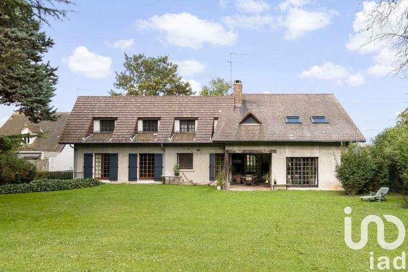 Maison - 277 m² - 10 pièces