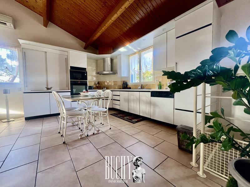 Maison - 168 m² - 5 pièces