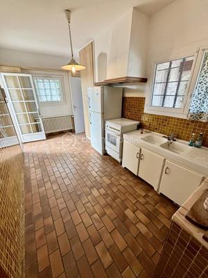 Villa - 229 m² - 10 pièces