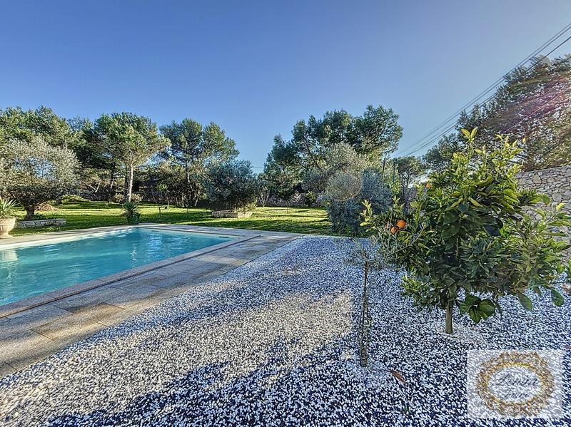 Villa - 180 m² - 6 pièces