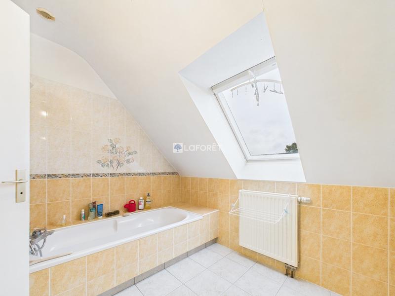 Maison - 142 m² - 6 pièces