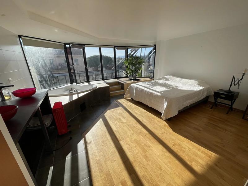 Appartement - 180 m² - 5 pièces