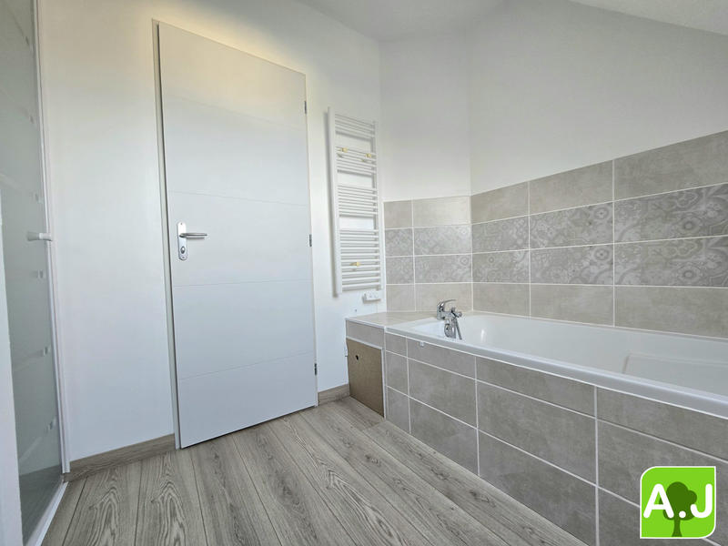 Maison contemporaine - 105 m² - 6 pièces