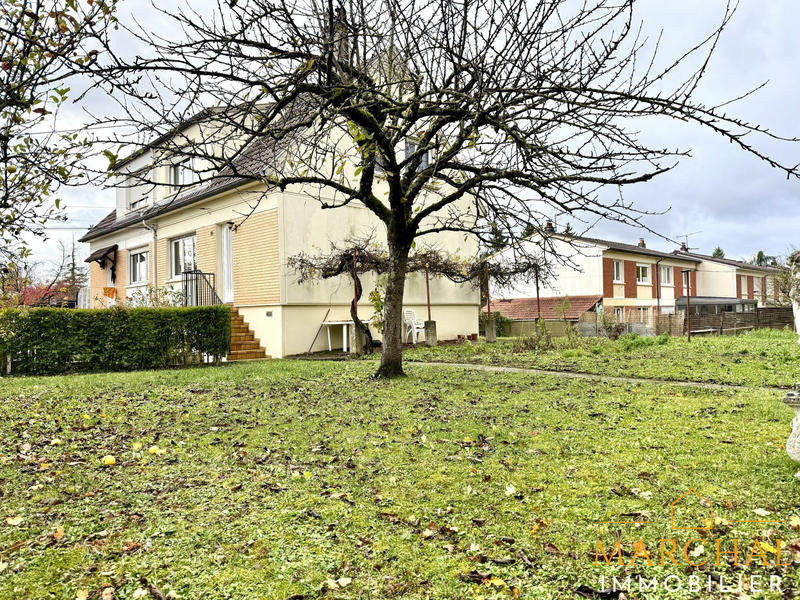 Maison traditionnelle - 83 m² - 4 pièces