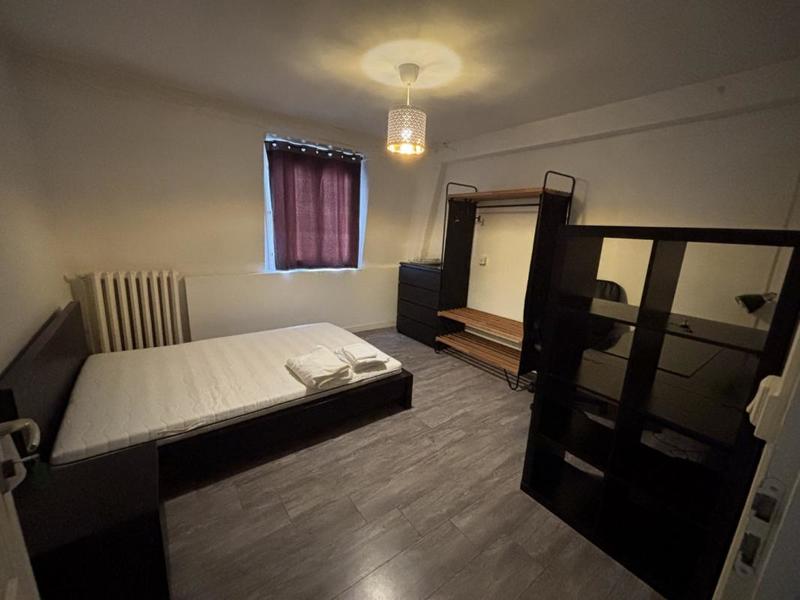 Chambre - 13 m² - 1 pièce