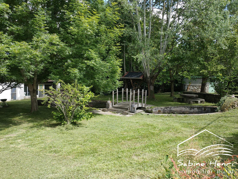 Maison - 750 m² - 22 pièces