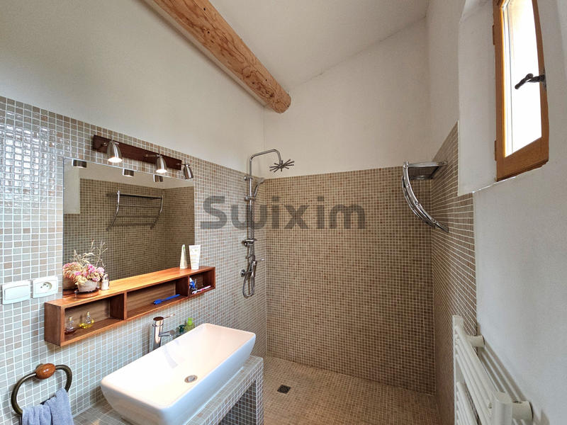 Maison - 185 m² - 5 pièces