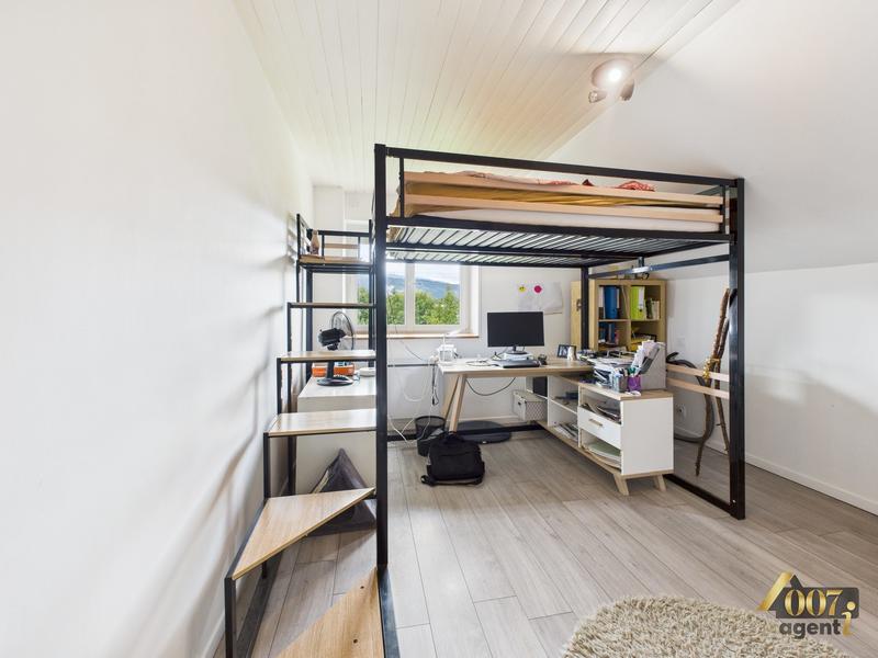 Maison - 121 m² - 8 pièces