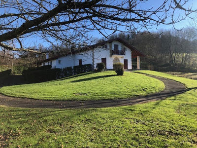 Maison - 181 m² - 6 pièces