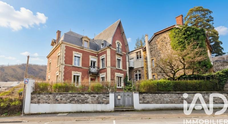 Maison - 263 m² - 11 pièces