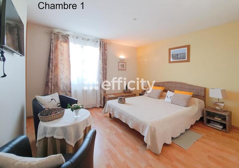 Maison - 203 m² - 6 pièces