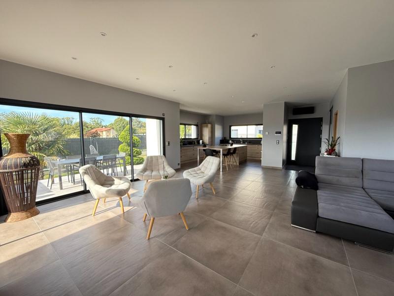 Maison - 165 m² - 5 pièces