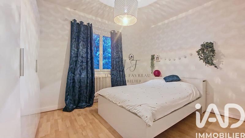 Maison - 177 m² - 7 pièces