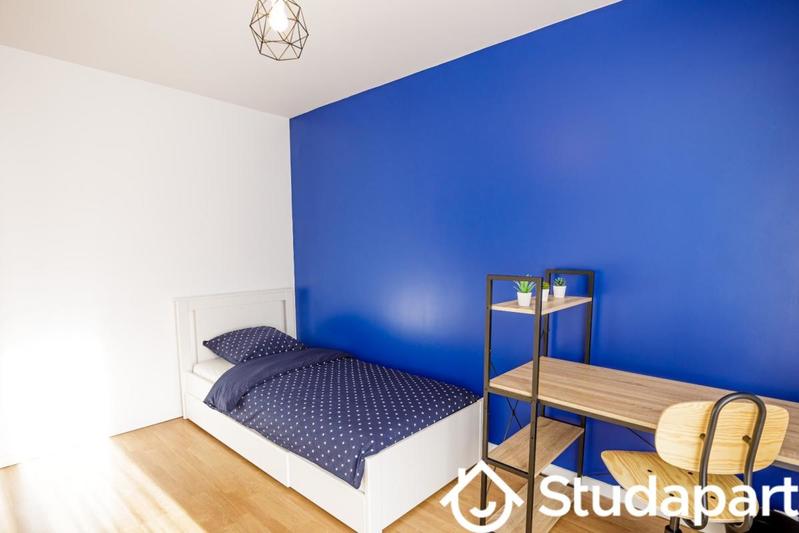 Chambre - 10 m² - 1 pièce