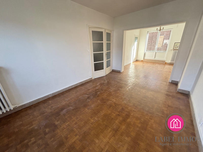 Maison - 220 m² - 9 pièces