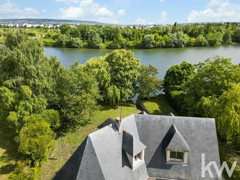 Maison - 150 m² - 7 pièces