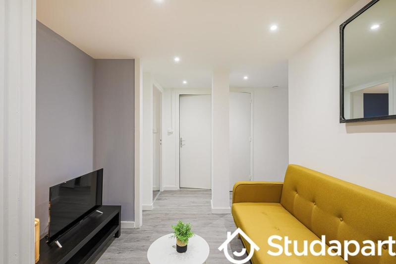 Chambre - 9 m² - 1 pièce