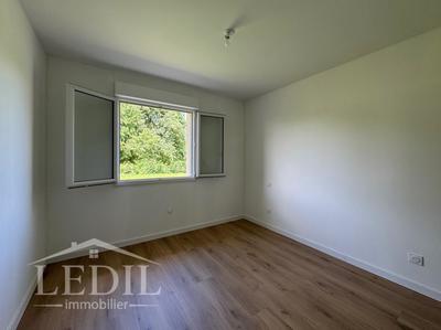 Maison - 93 m² - 4 pièces