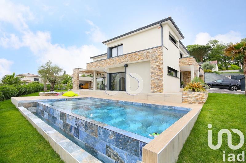 Maison de maîtres - 225 m² - 6 pièces