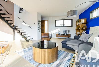 Maison - 99 m² - 5 pièces