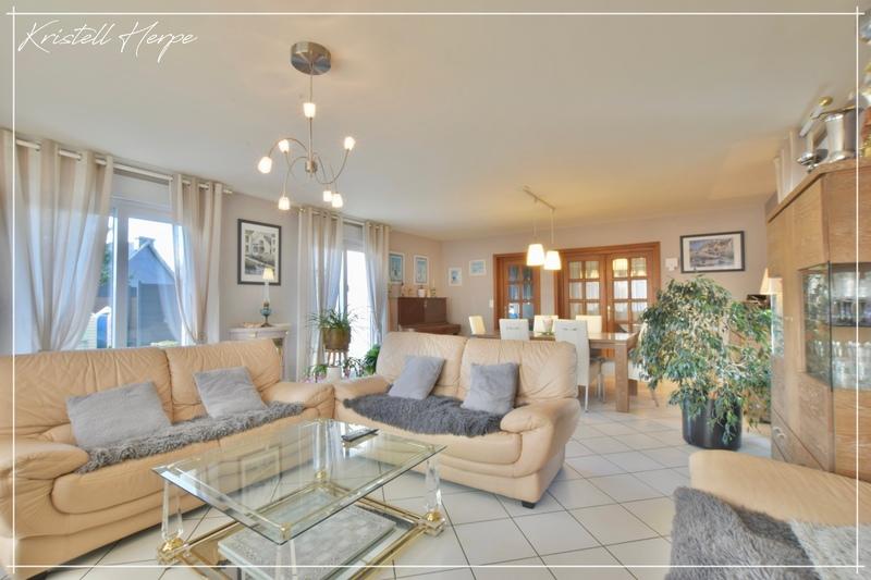 Maison - 220 m² - 9 pièces