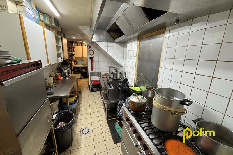 Fonds de commerce - Magasins - 61 m²