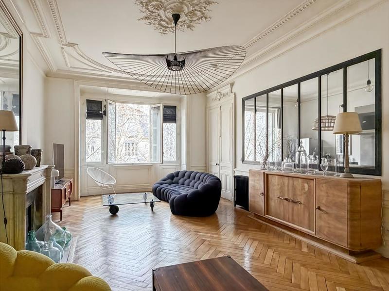 Appartement - 145 m² - 4 pièces