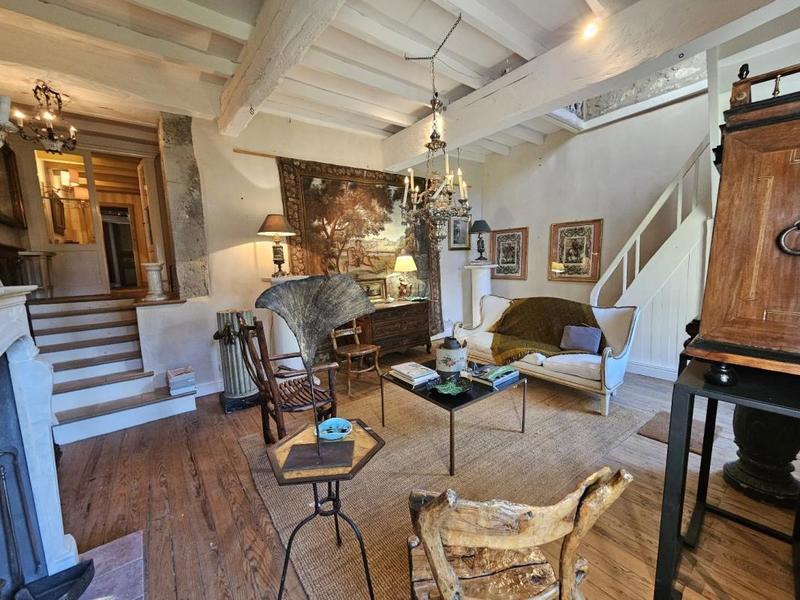 Demeure - 802 m² - 15 pièces