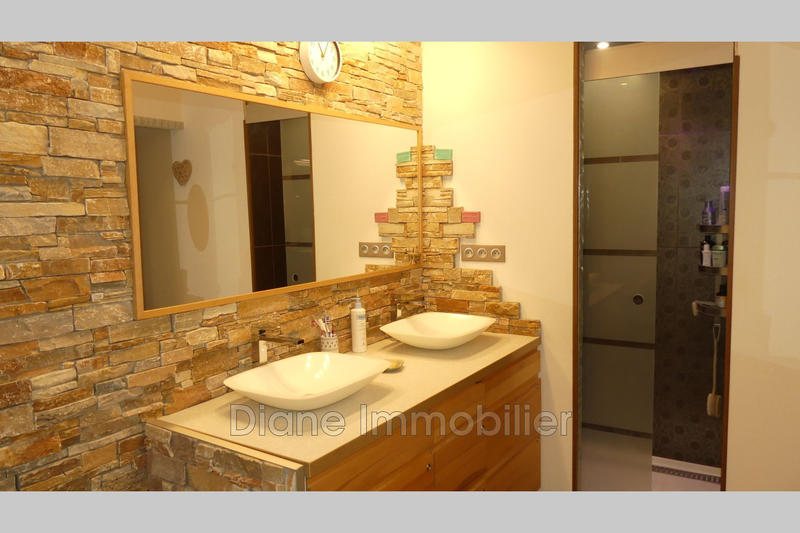 Villa - 162 m² - 6 pièces