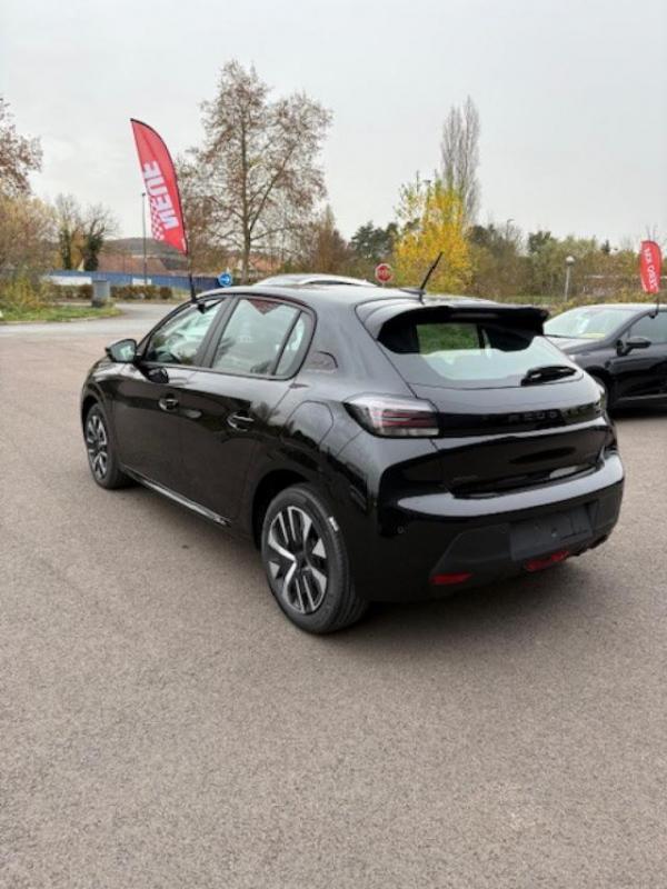 Peugeot 208 Hybrid 100 e-Dcs6 Style