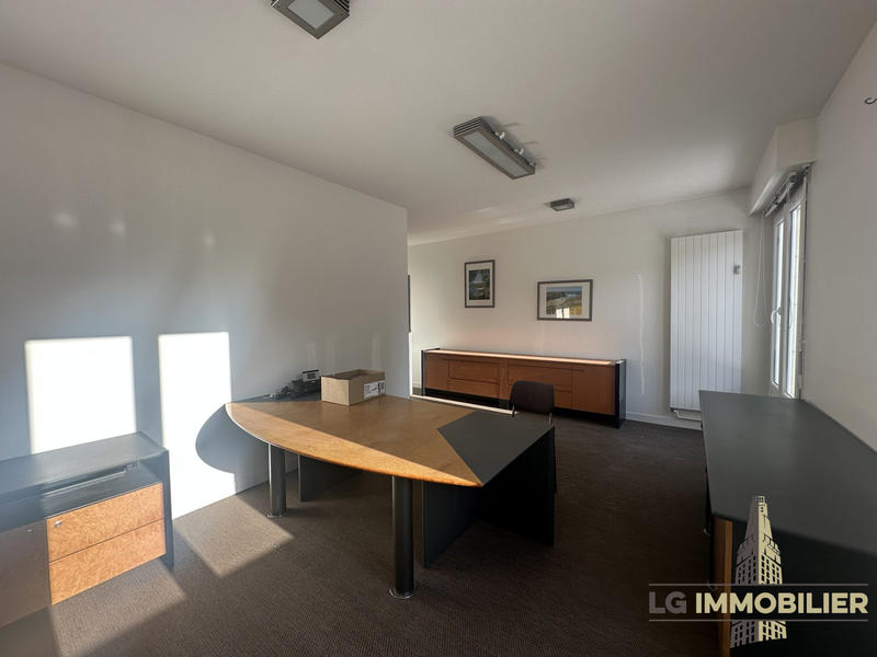 Bureau - 93 m²