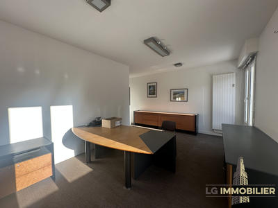 Bureau - 93 m²