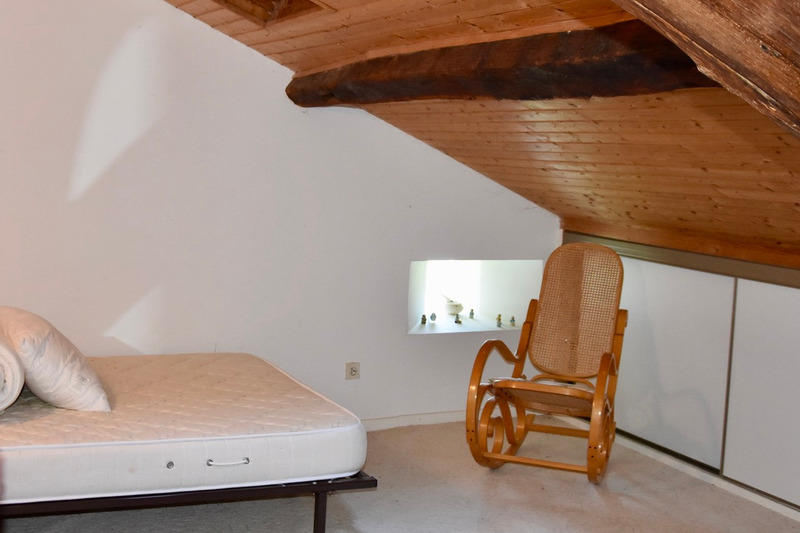 Maison - 335 m² - 12 pièces