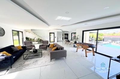 Maison d'architecte - 150 m² - 5 pièces