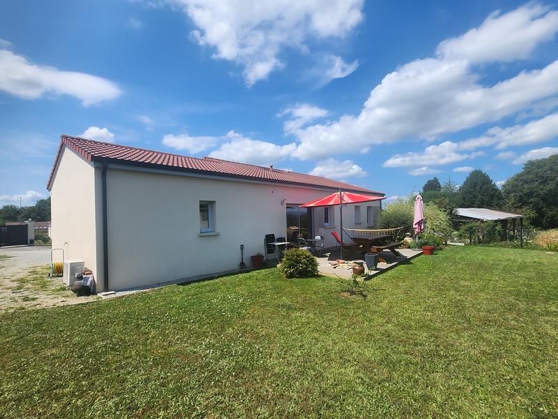 Maison - 90 m² - 5 pièces