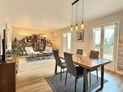 Maison - 133 m² - 6 pièces