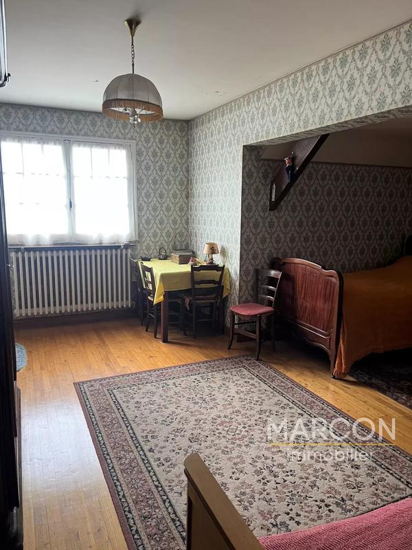 Maison - 186 m² - 10 pièces