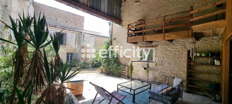 Maison - 121 m² - 8 pièces