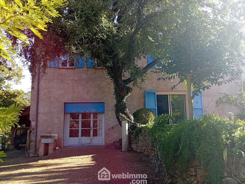 Villa - 121 m² - 6 pièces