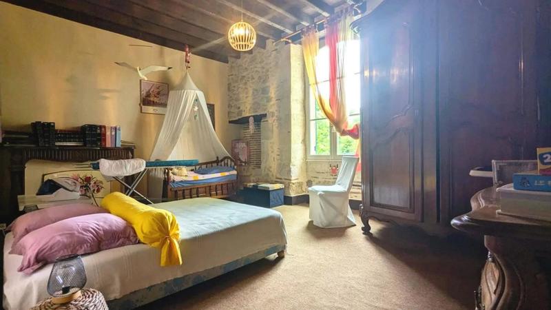 Demeure - 343 m² - 8 pièces