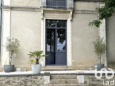 Maison - 214 m² - 9 pièces