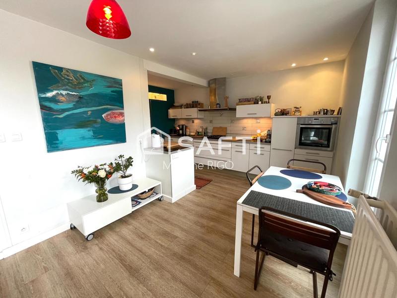 Maison de ville - 212 m² - 9 pièces