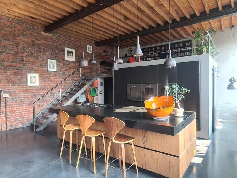 Loft - 286 m² - 4 pièces