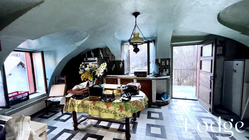 Maison - 350 m² - 10 pièces