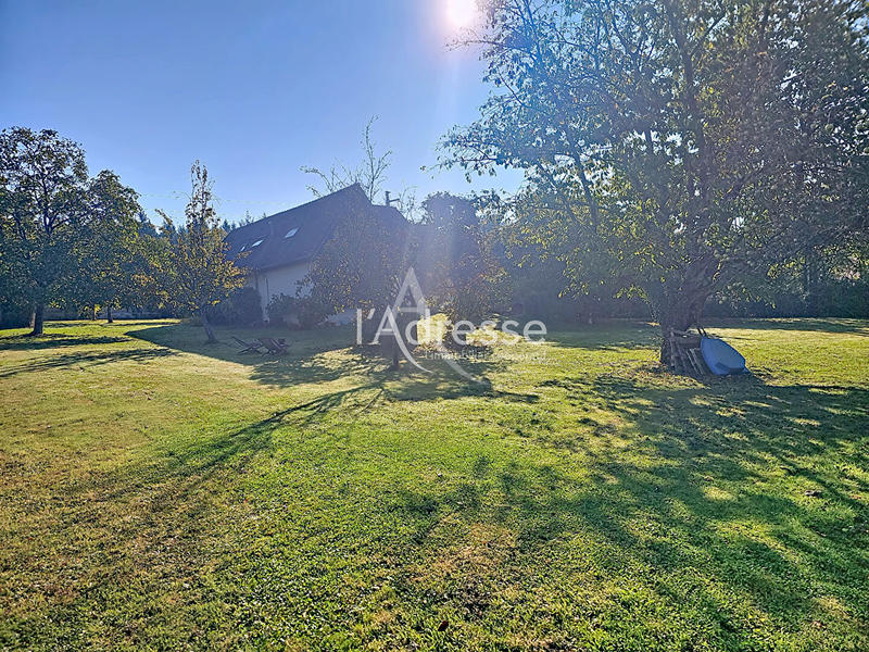 Maison - 202 m² - 6 pièces