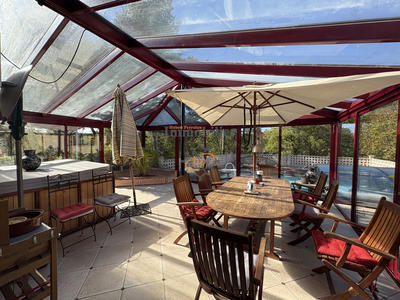 Maison - 284 m² - 7 pièces